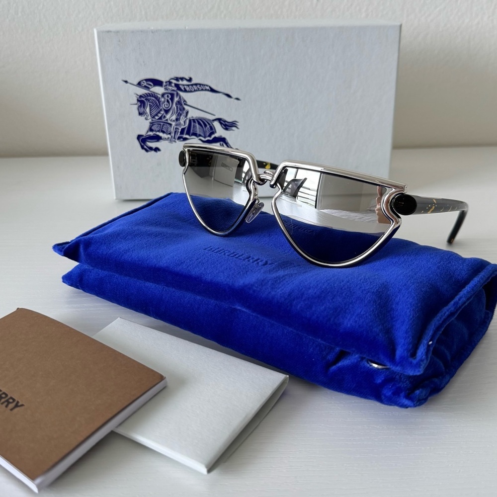 New! Burberry Sunglasses B 3152 1005/6G Metallic Silver Mirror, Authentic